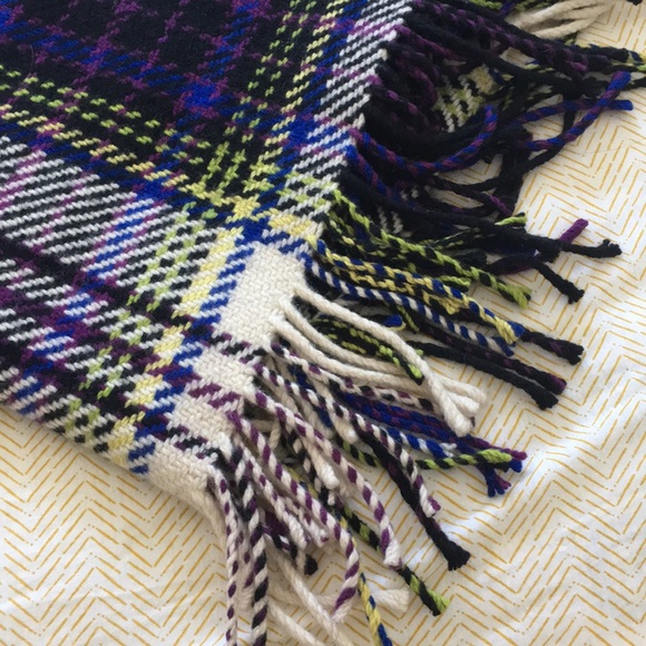 Burberry Scarf - Picture 2 of 3
